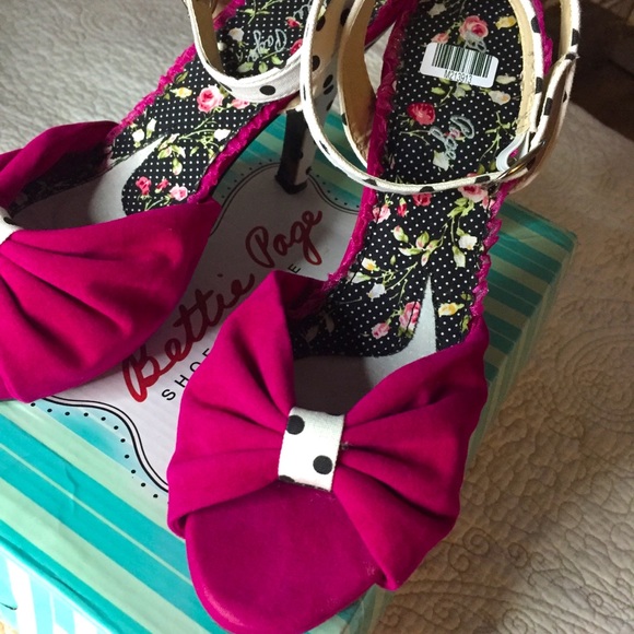 Bettie Page Fuchsia Eleanor Platform Heels Size 7 - Picture 3 of 6